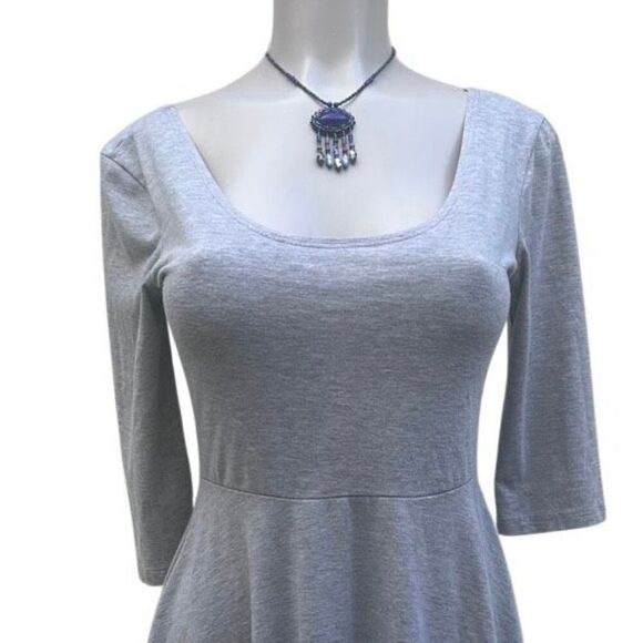 Sparkle & Fade Dress Women's Medium Gray Scoop Neck Fit & Flare Mini Skater - Picture 3 of 16